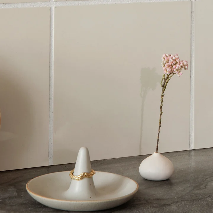 Ferm Living - Ring Schmuckaufbewahrung, Ø 9,5 cm, off-white