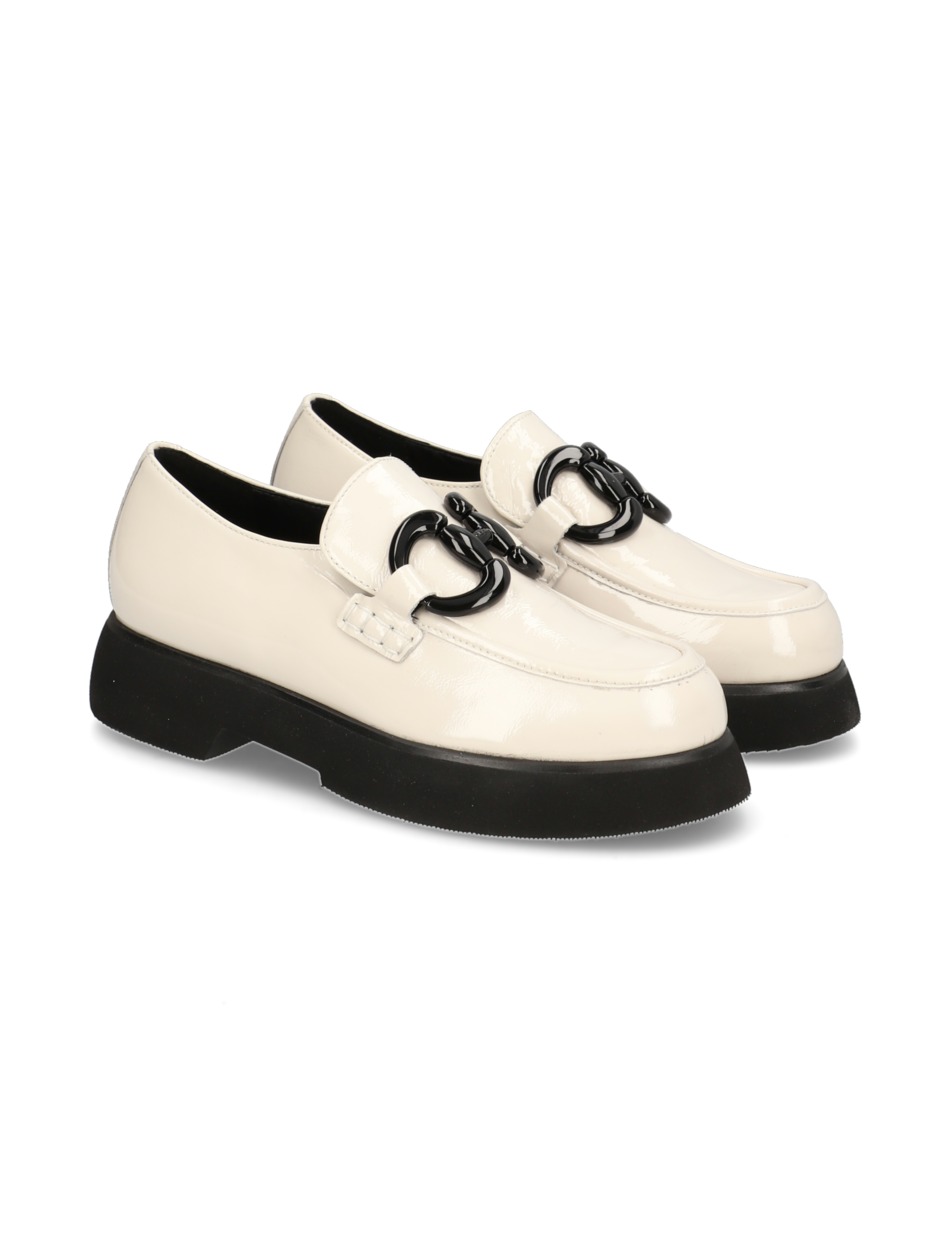 Lackleder Slipper