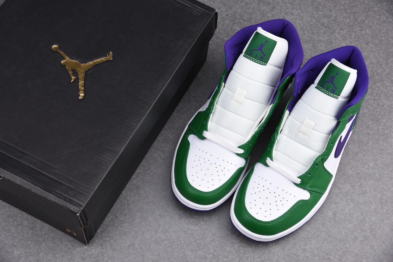 Jordan 1 Mid Incredible Hulk