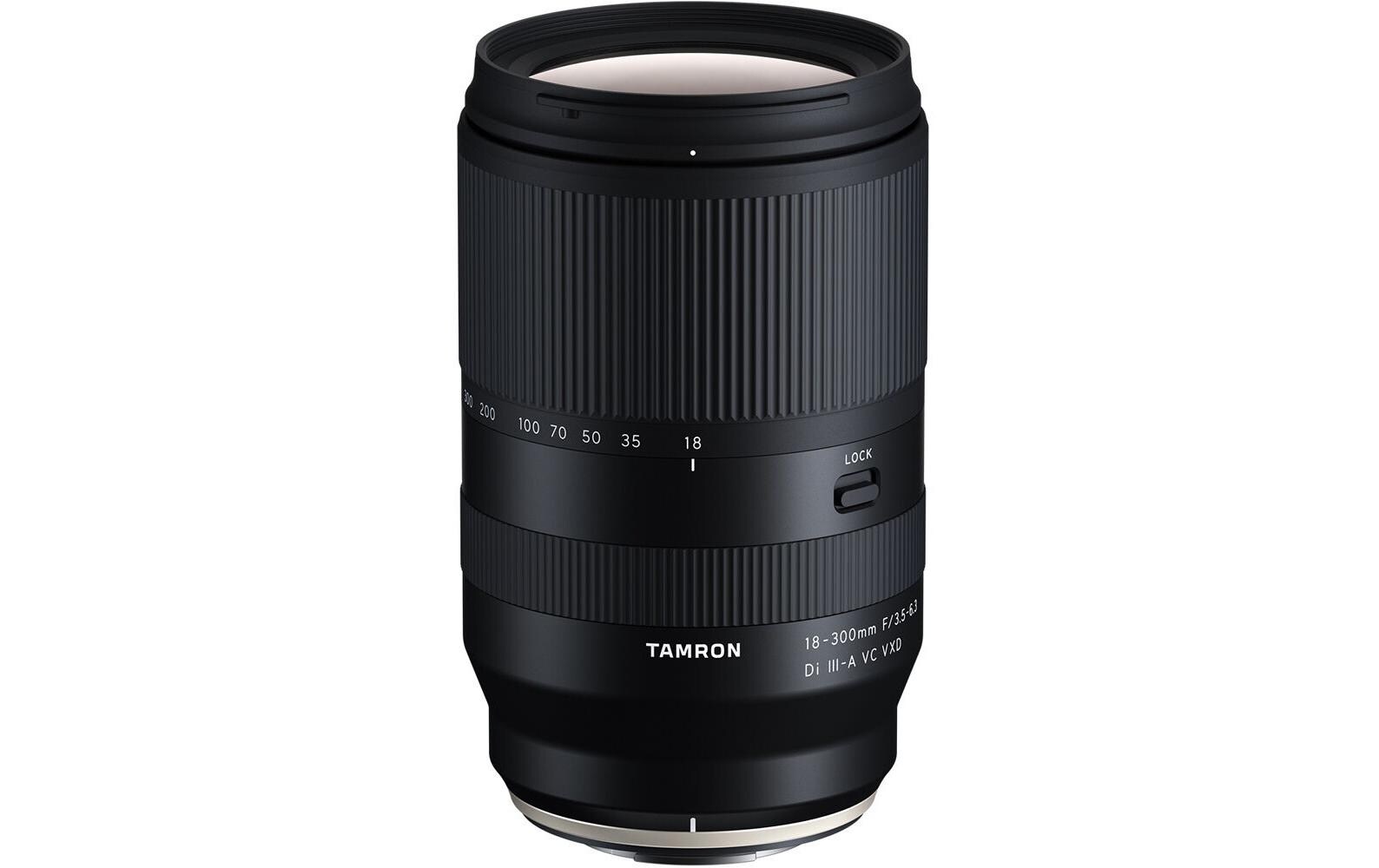 Zoomobjektiv AF 18-300mm F/3.5-6.3 Di III-A VC X-Mount<br>Ein Objektiv mit allen Brennweiten