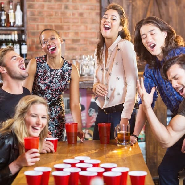 Beer pong krus i sett med 50 stk