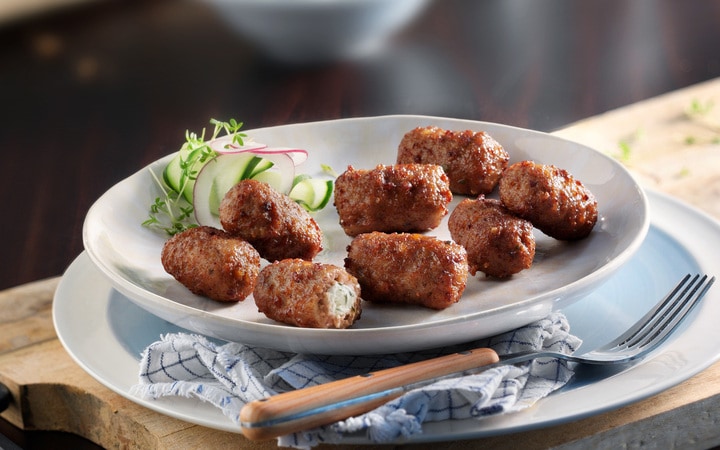 Mini-Bifteki aus Rinder- und Schweinefleisch