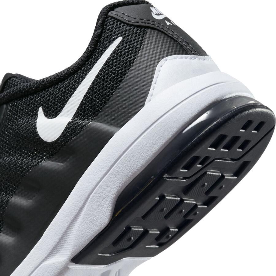 Nike Air Max Invigor Sneakers Black White
