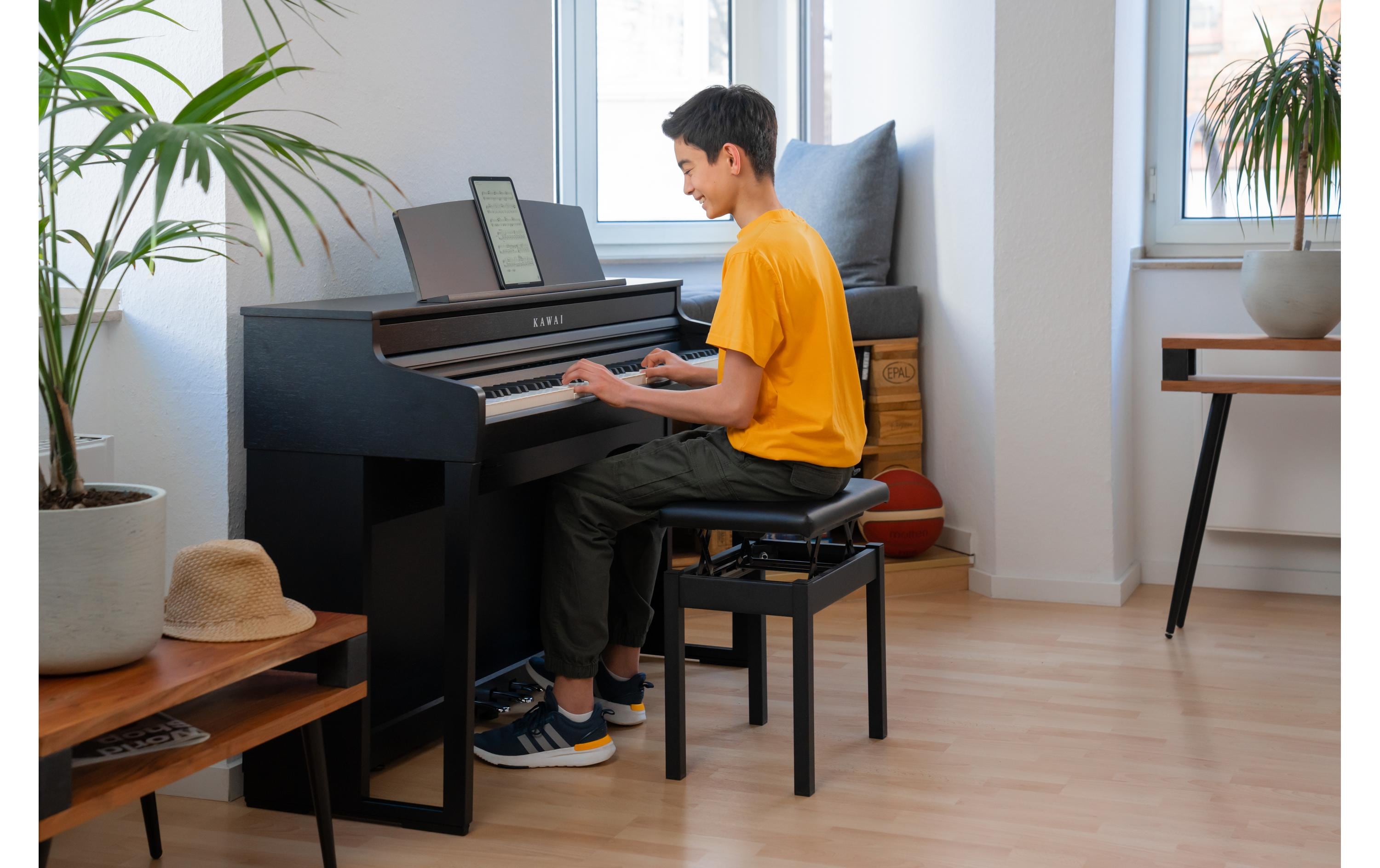 E-Piano CA-401<br>E-Piano mit «Grand Feel Compact» Mechanik und übersichtlichem OLED-Display