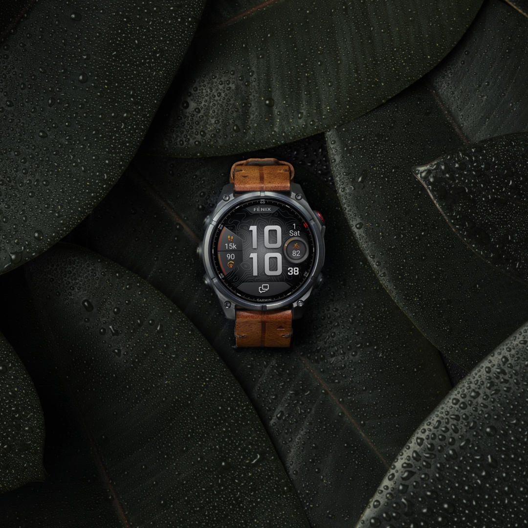 Garmin Fenix 8 Pro - 47mm AMOLED Sapphire Carbongrau / Leder braun