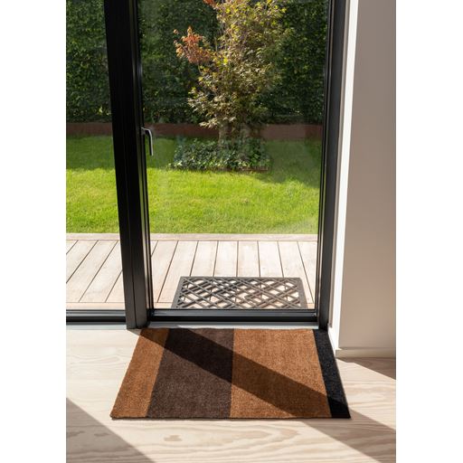 Tica Copenhagen Stripe Horisontal Gulvtæppe, Cognac/Dark Brown/Black, 60x90 cm