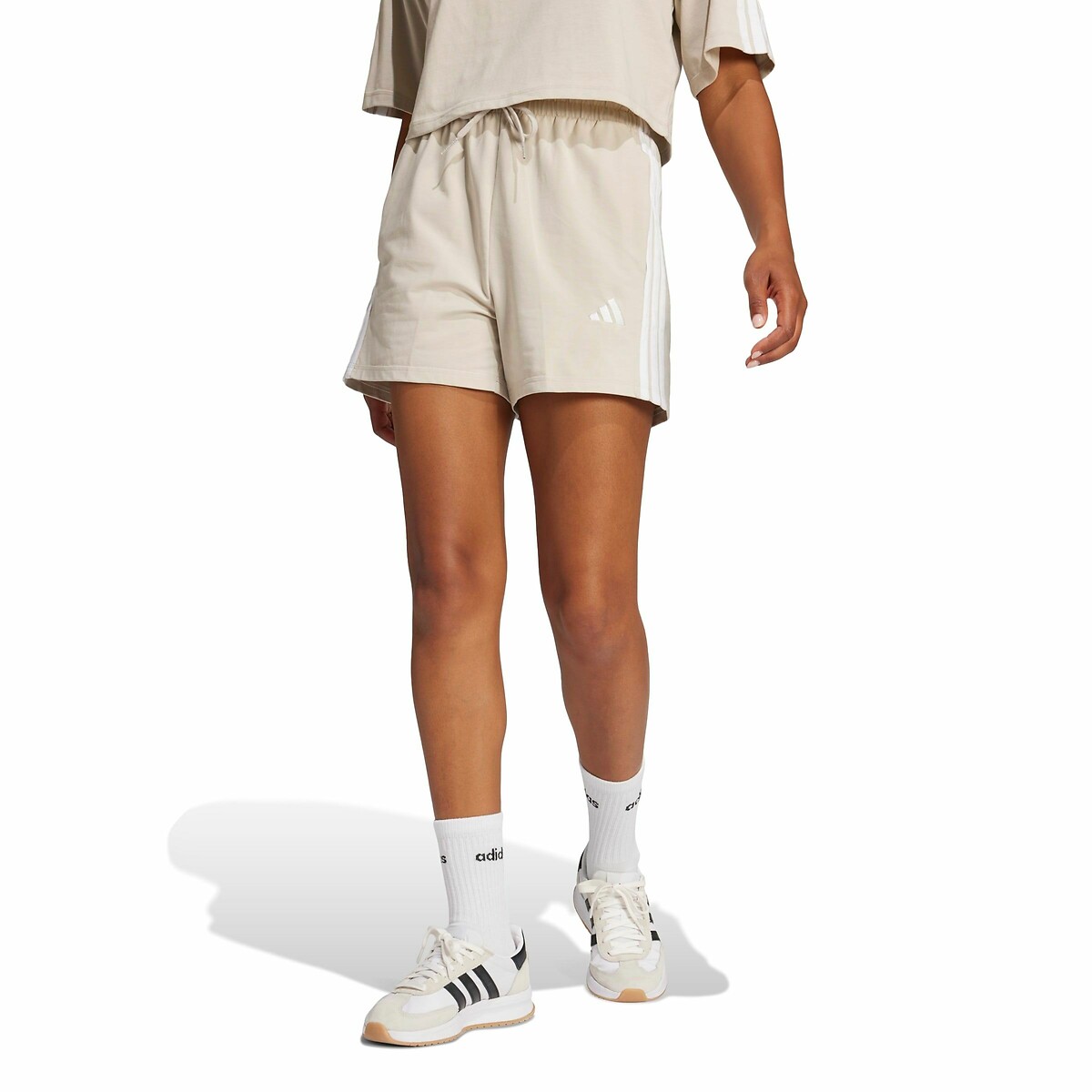 Roupas Esportivas Adidas<br>Calção Essencial com 3 Listras
