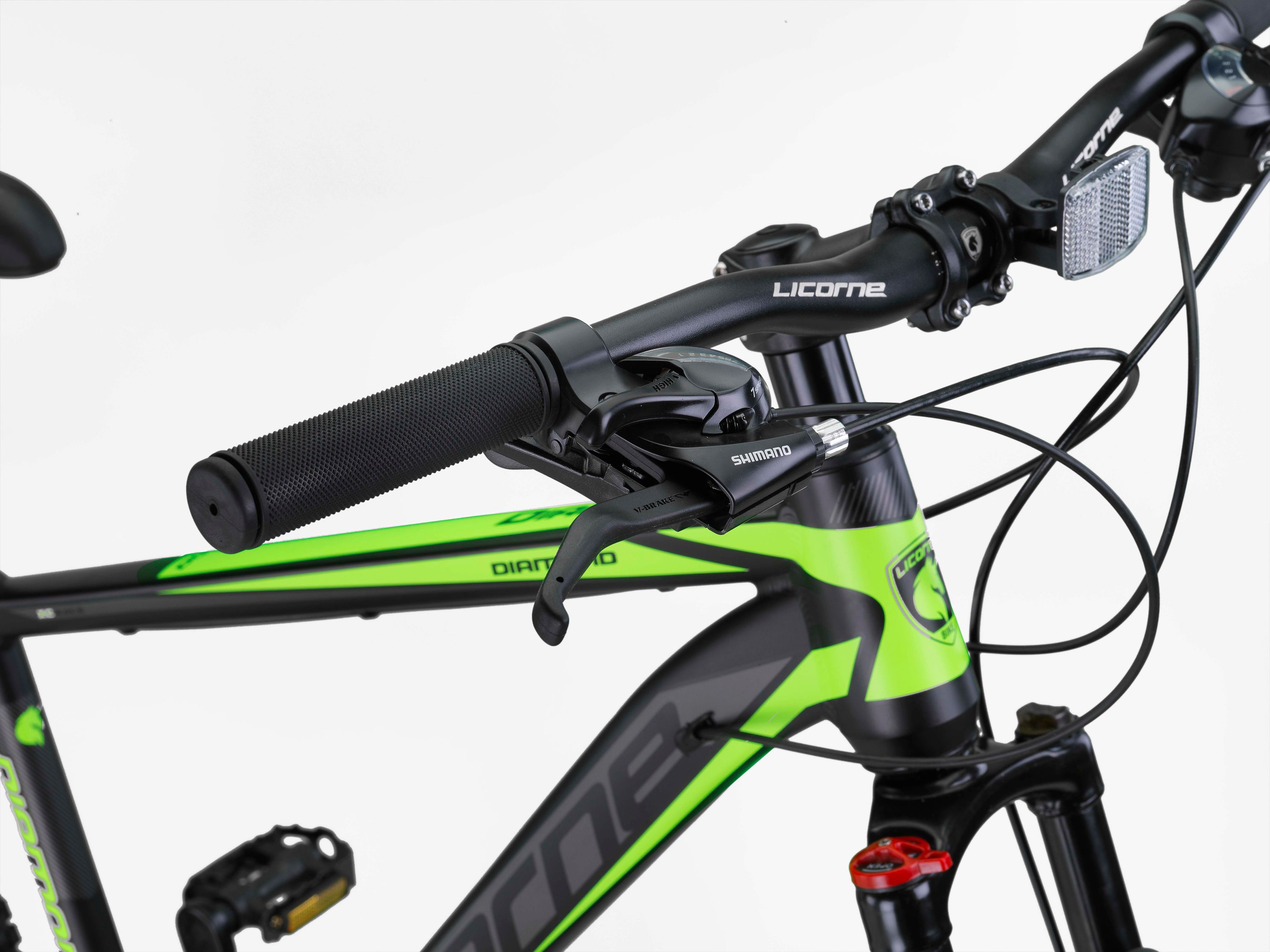 Licorne Bike Diamond Premium Mountainbike Aluminium, Fahrrad für Jungen, Mädchen, Herren und Damen - 21 Gang-Schaltung - Scheibenbremse Herrenrad, einstellbare Vordergabel 26, 27.5 und 29 Zoll