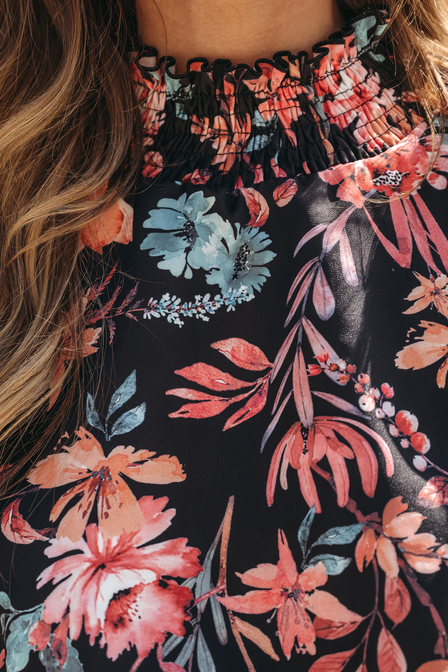 Robe à volants et smocks imprimée de fleurs