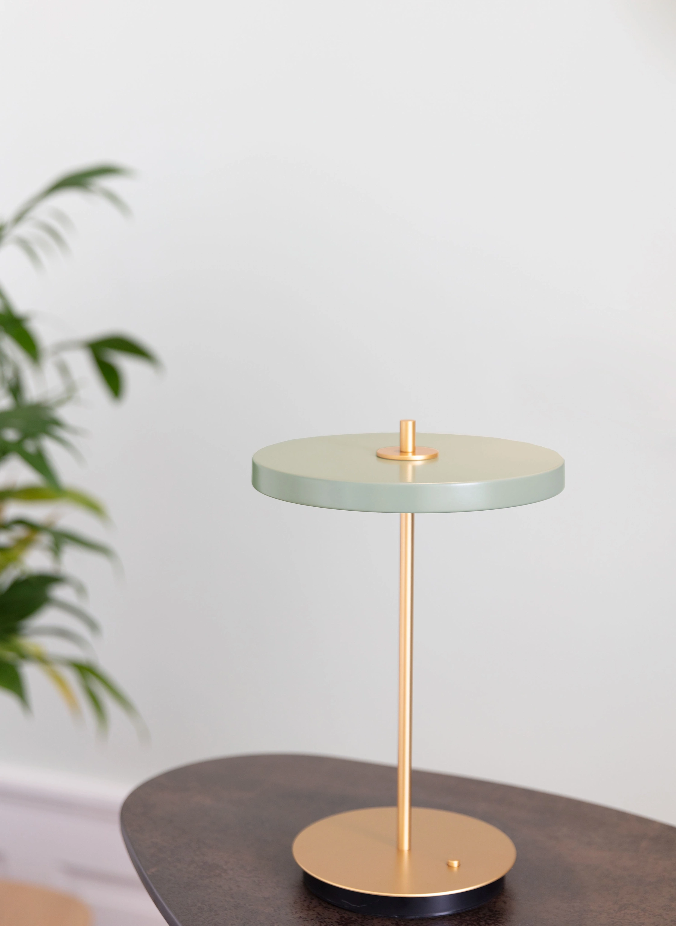 UMAGE Tischleuchte ASTERIA MOVE