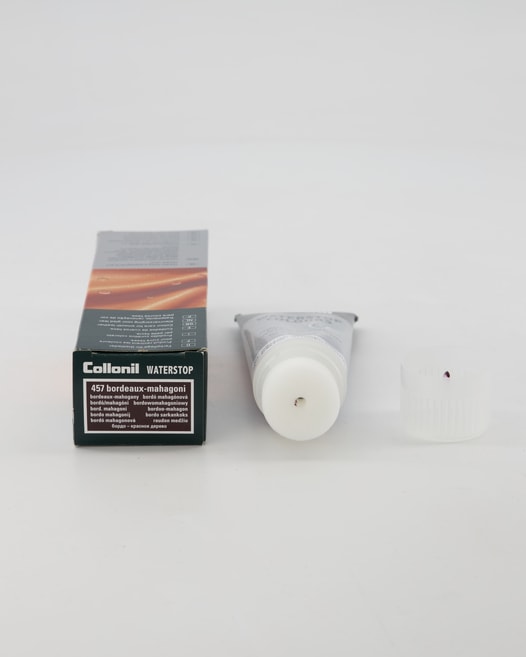 Collonil WATERSTOP CLASSIC Pflegeprodukt in Rot