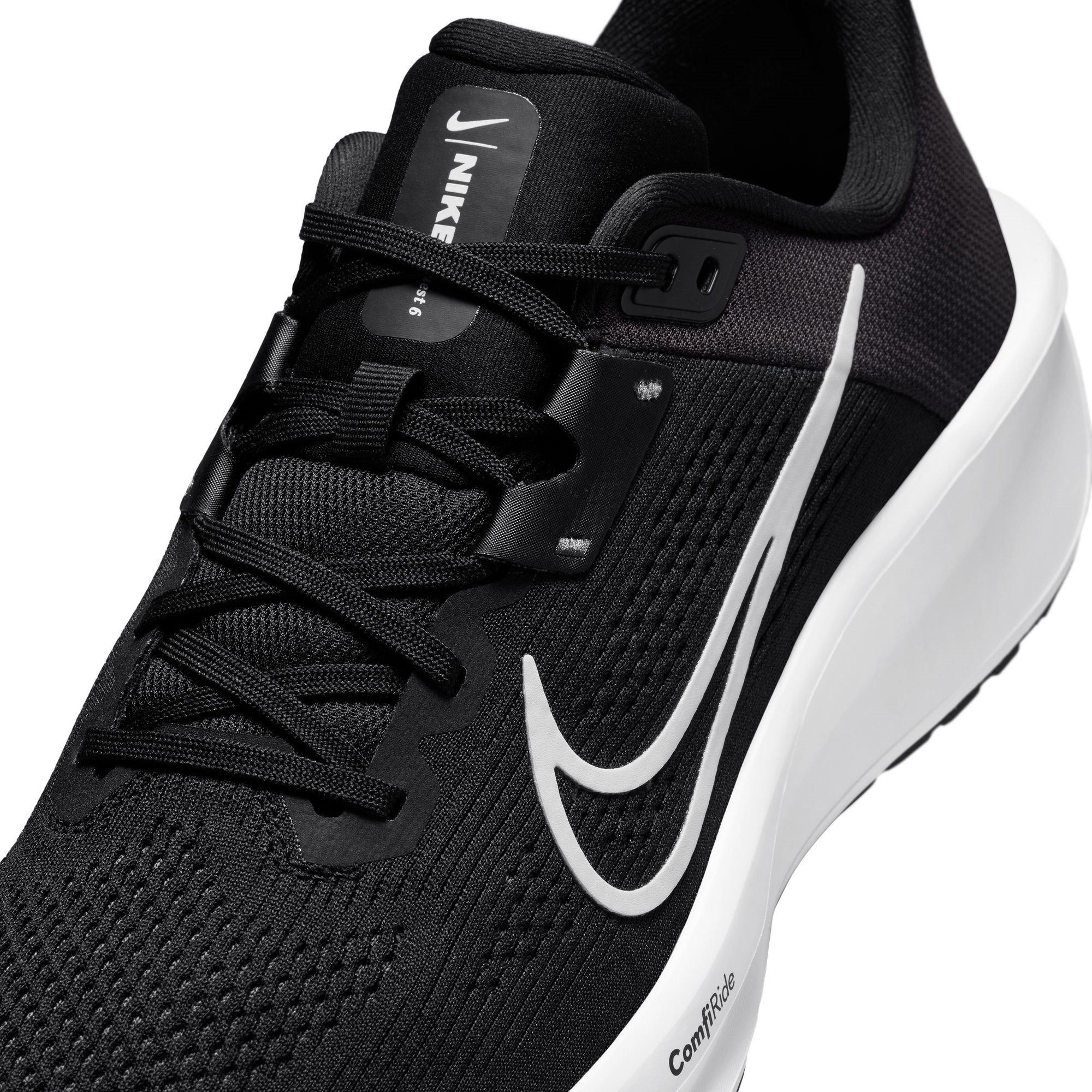 Nike Quest 6 Mens Running Shoes