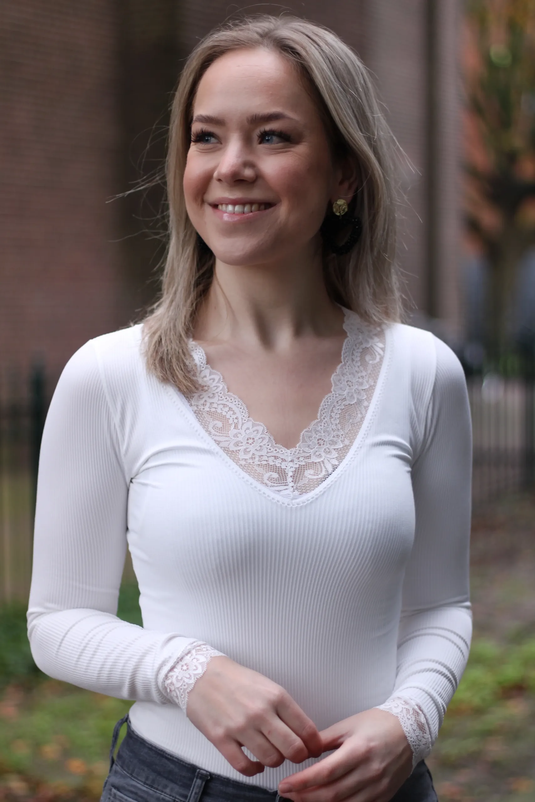 Culture - Camilla Longsleeve Rib T-Shirt - Spring Gardenia