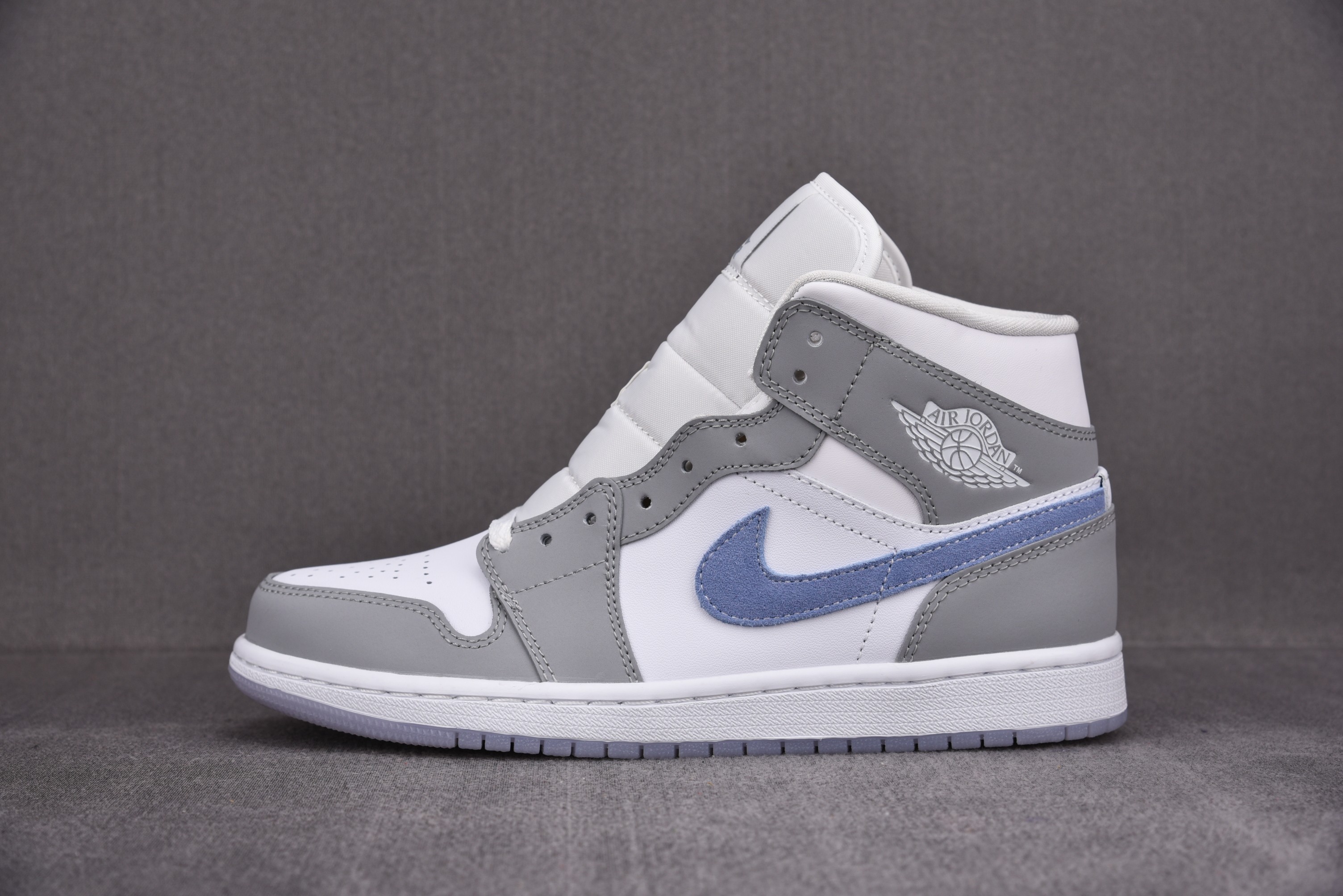 Jordan 1 Mid Wolf Grey Aluminum (Women Size!!)