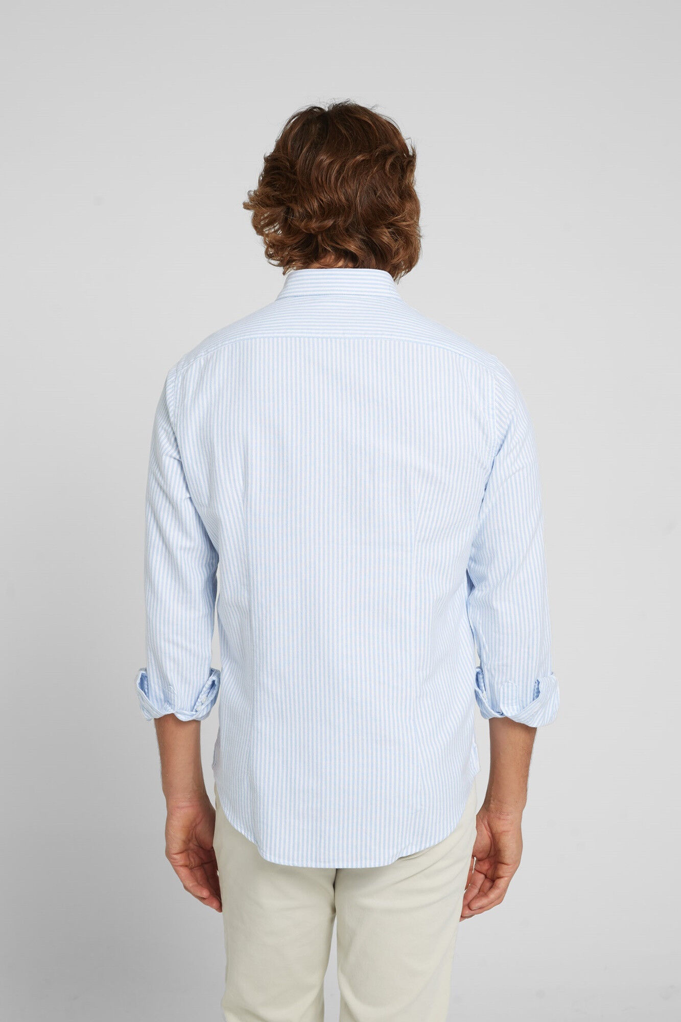 Camisa esportiva oxford azul-clara com listra central - Azul