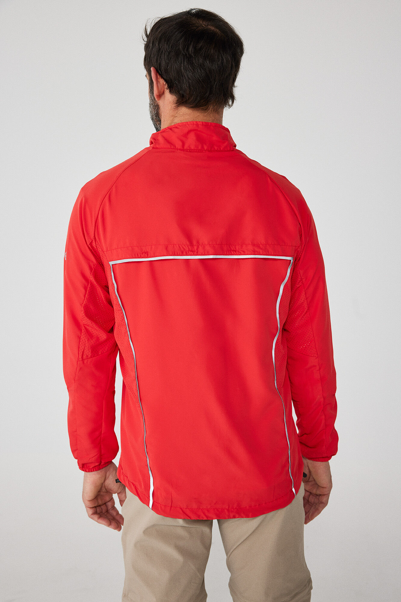 Jaqueta leve e funcional para corrida e trekking - Vermelha