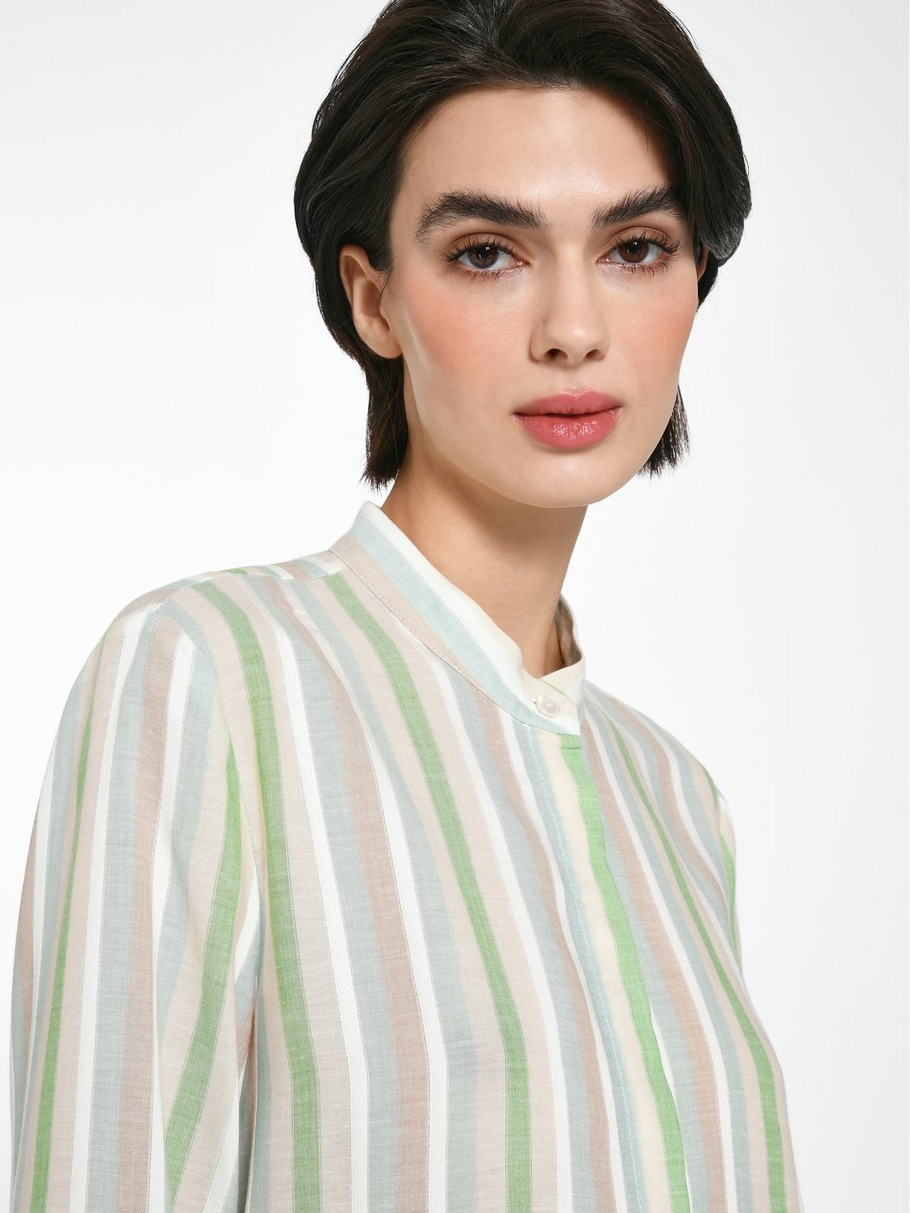 Bluse mit Stehkragen