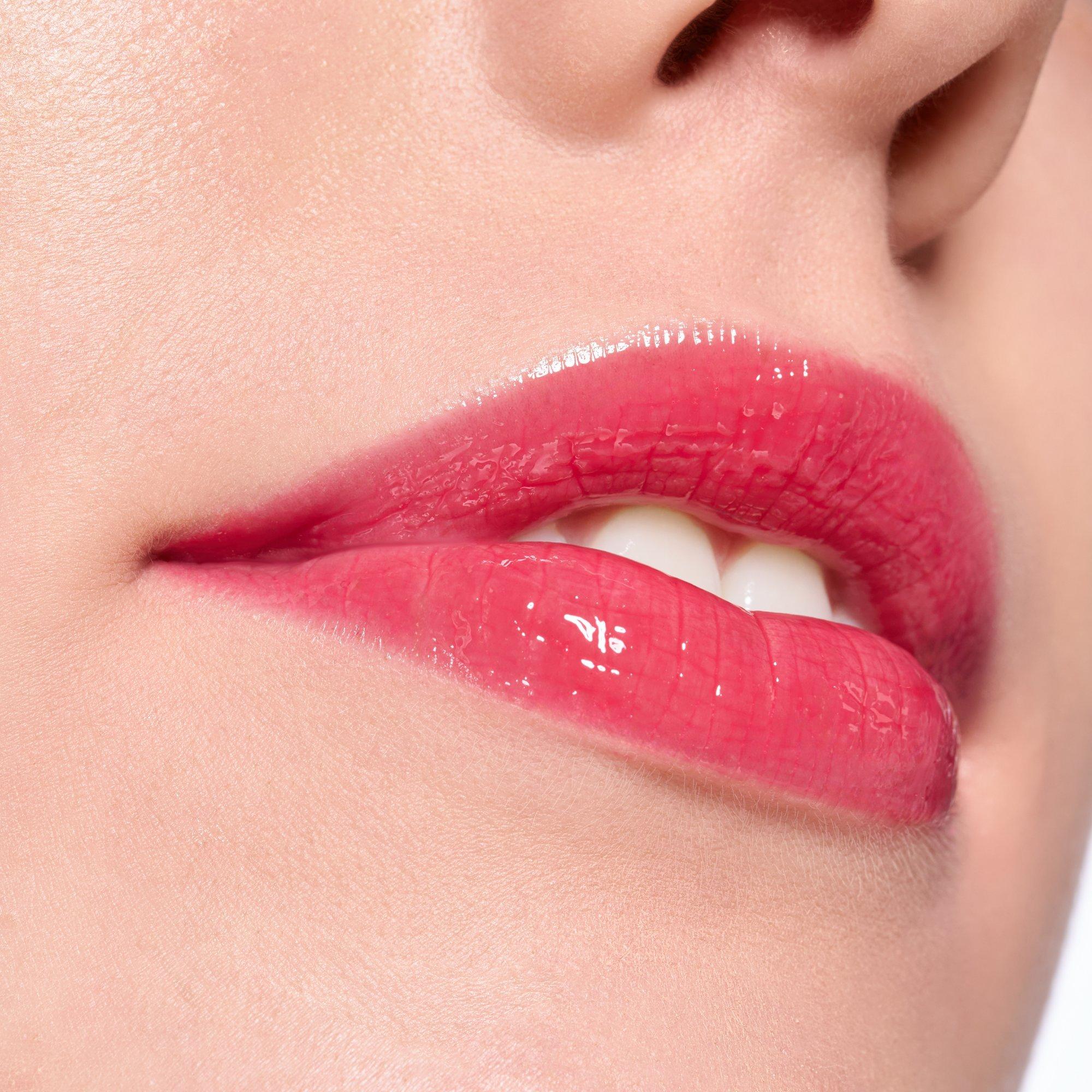 what the fake! PLUMPING LIPGLOSS