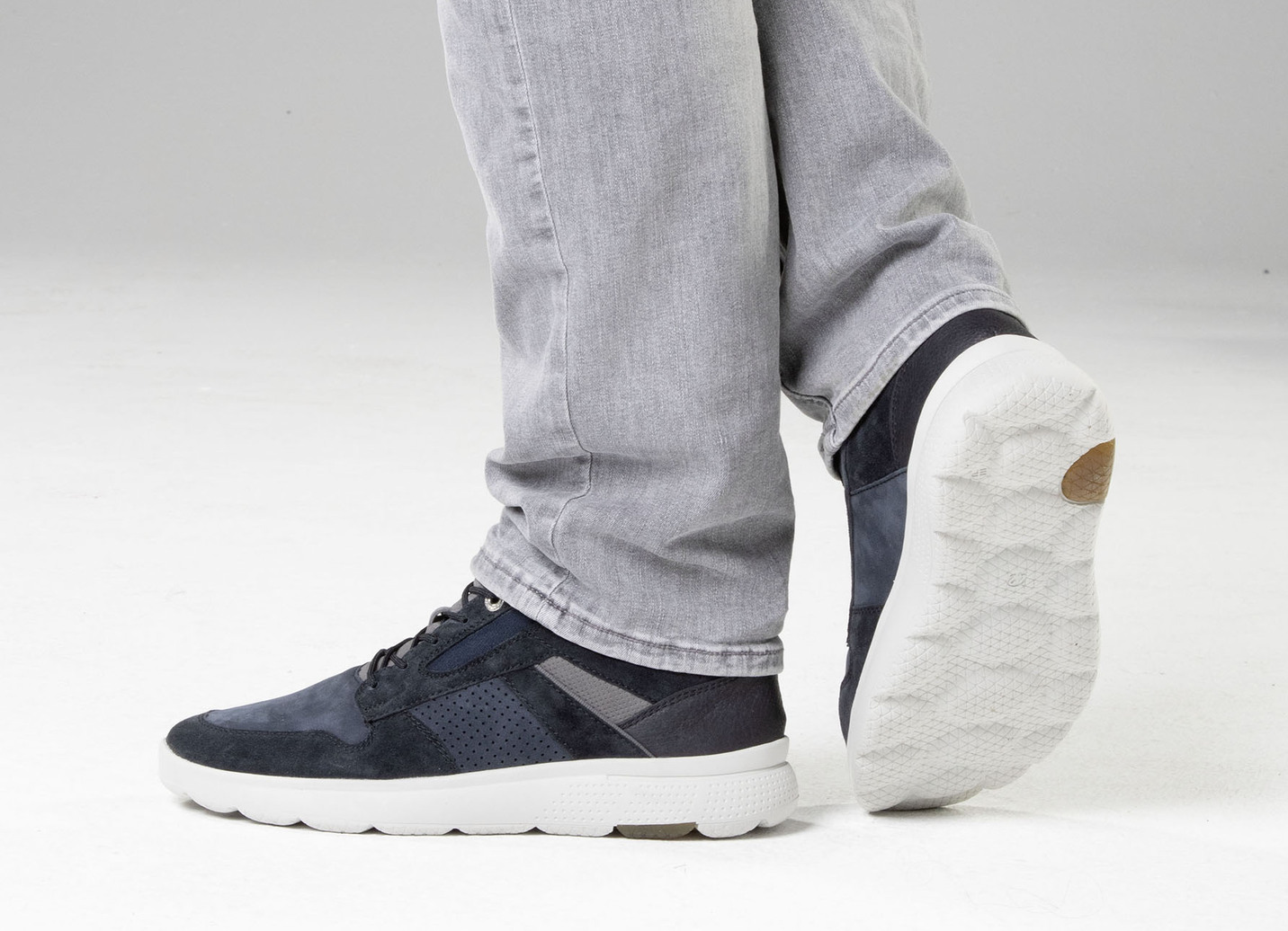 Waldläufer Schnürschuh mit Zier-Perforation