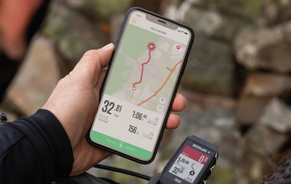 Sigma Sport ROX 11.1 EVO Top Mount GPS Fietscomputer Met Hartslagband Zwart