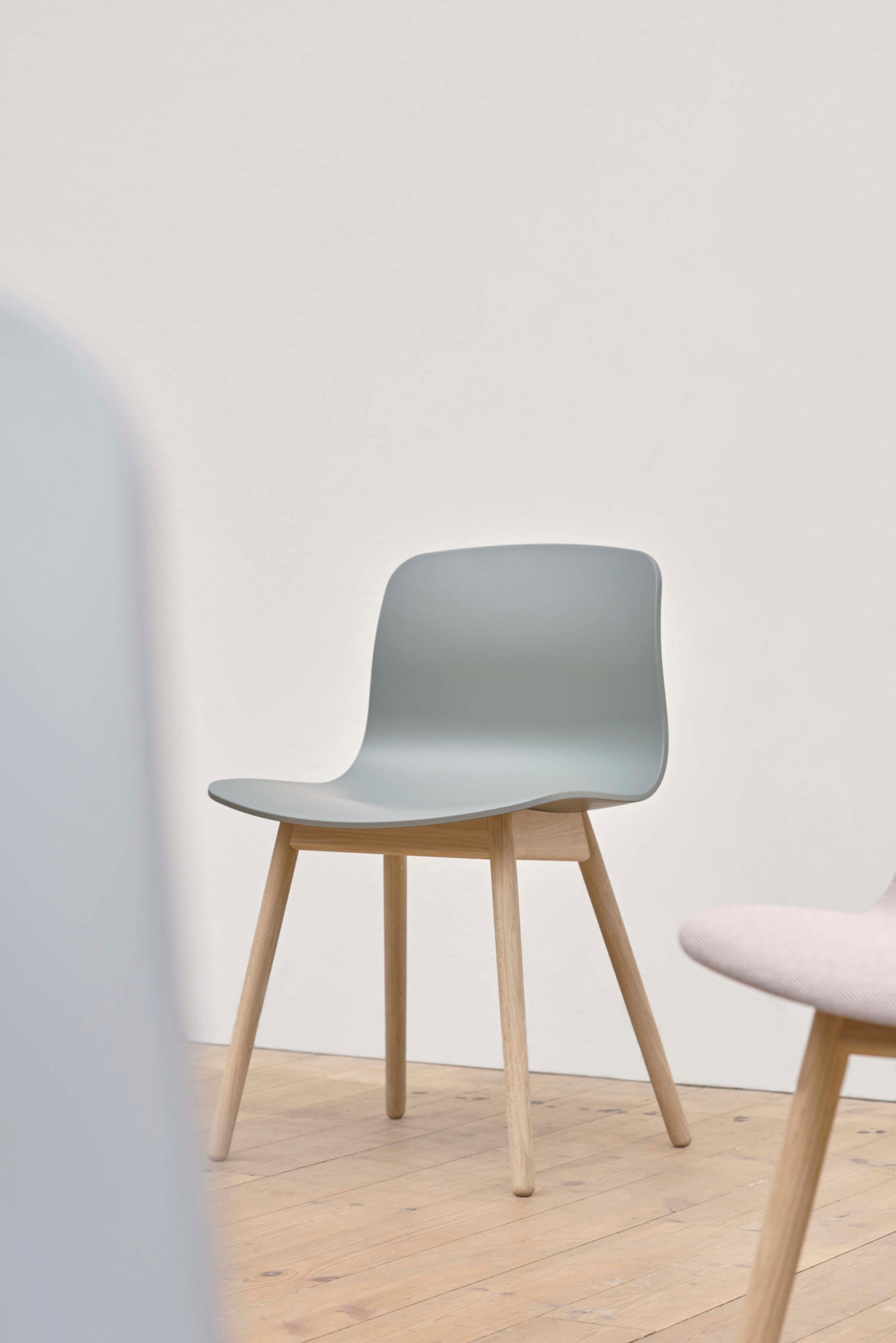 HAY stoel AAC 12 - zwart gelakt frame Seating: Cream White | Frame: Black Lacquered