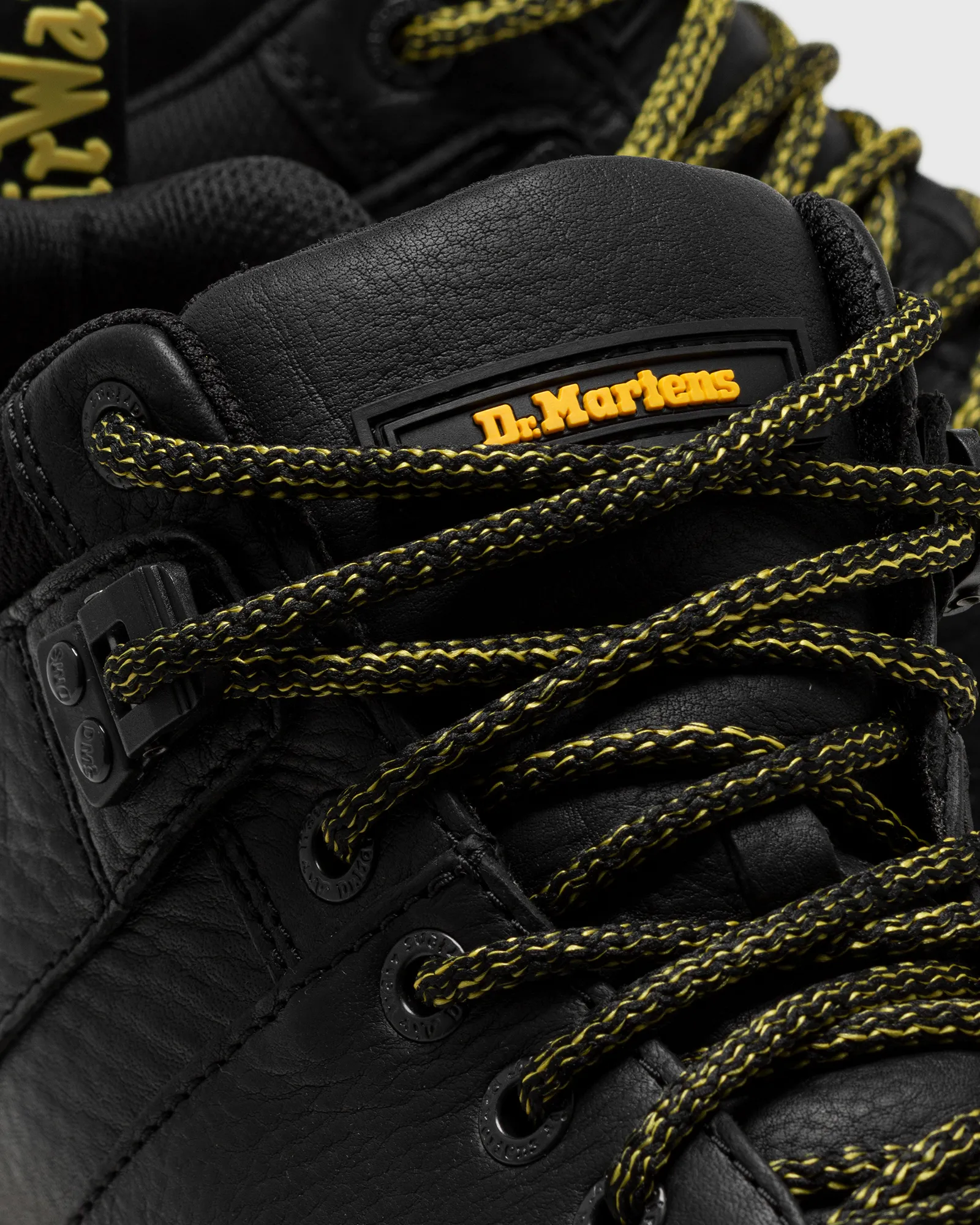 Dr.Martens Woodard Black Grizzly
