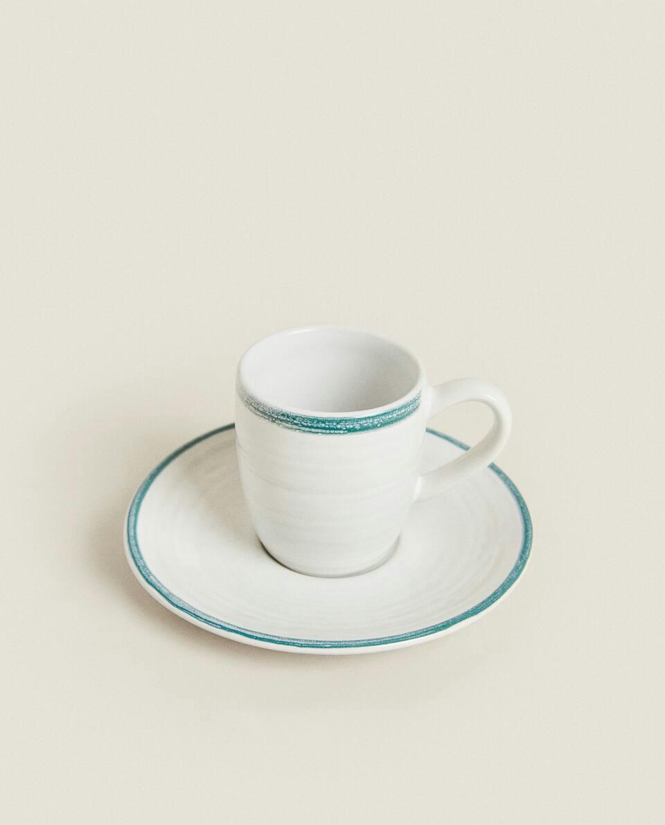 XÍCARA DE CAFÉ COM BORDA