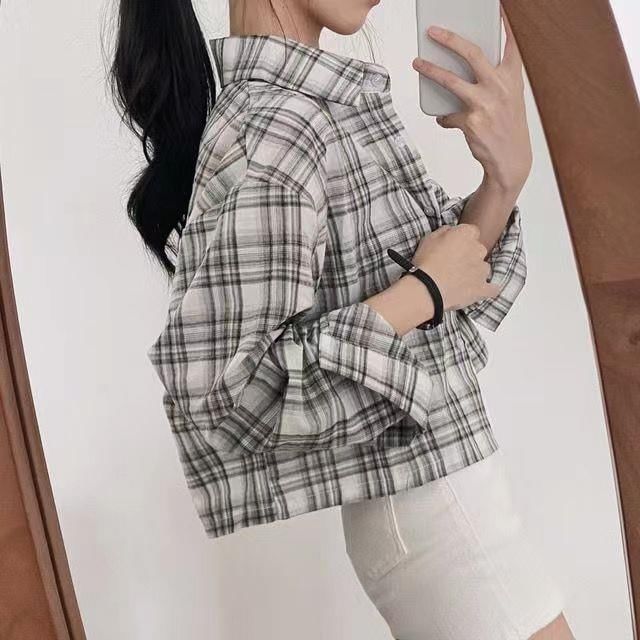Happo - Geruite crop blouse met lange mouwen en knoopjes