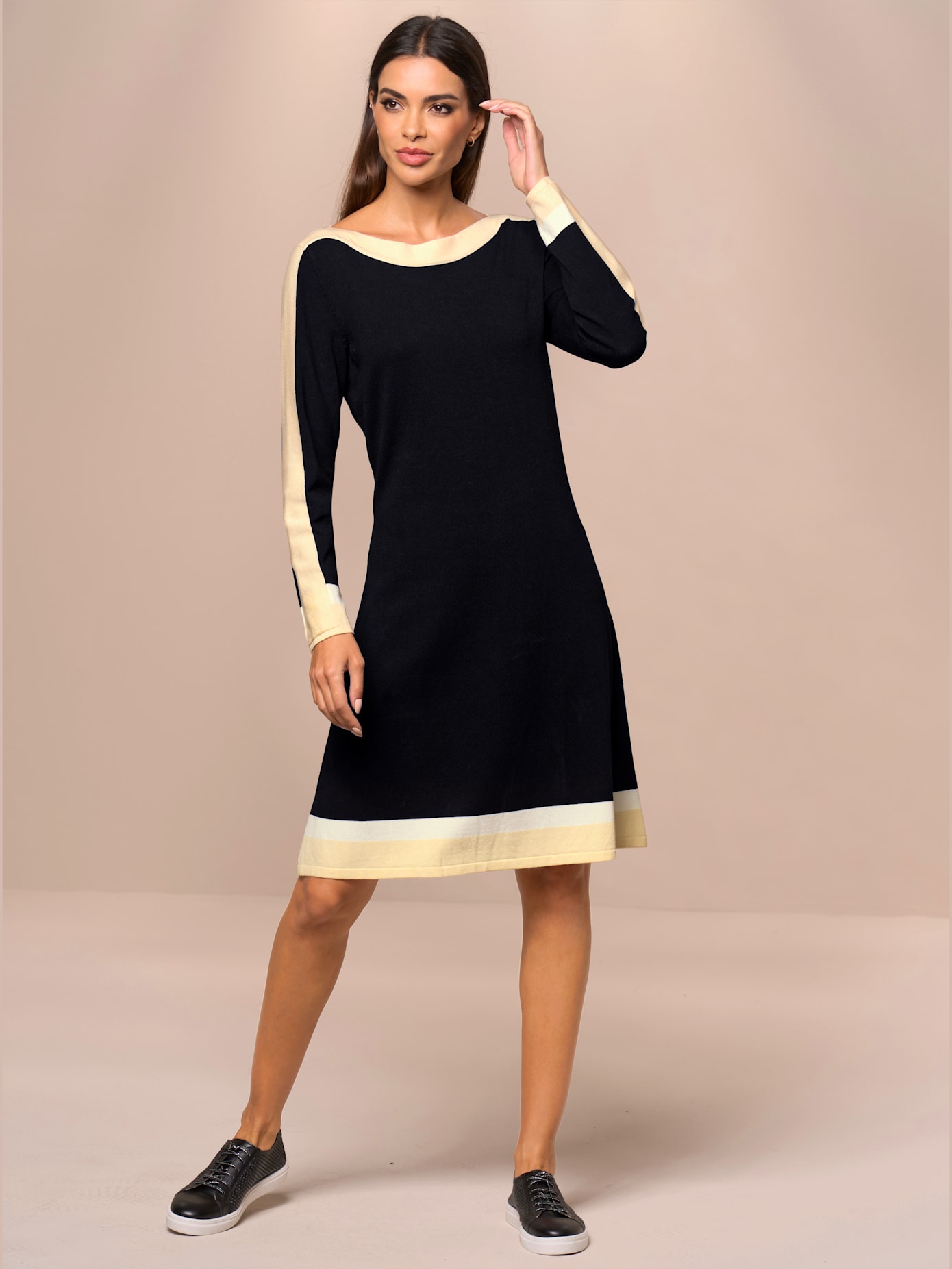 Robe en tricot détails contrastés