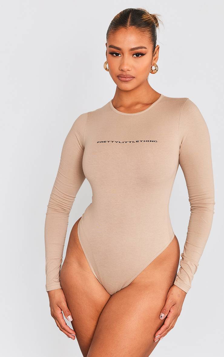 Moka Body À Manches Longues Avec Logo Prettylittlething