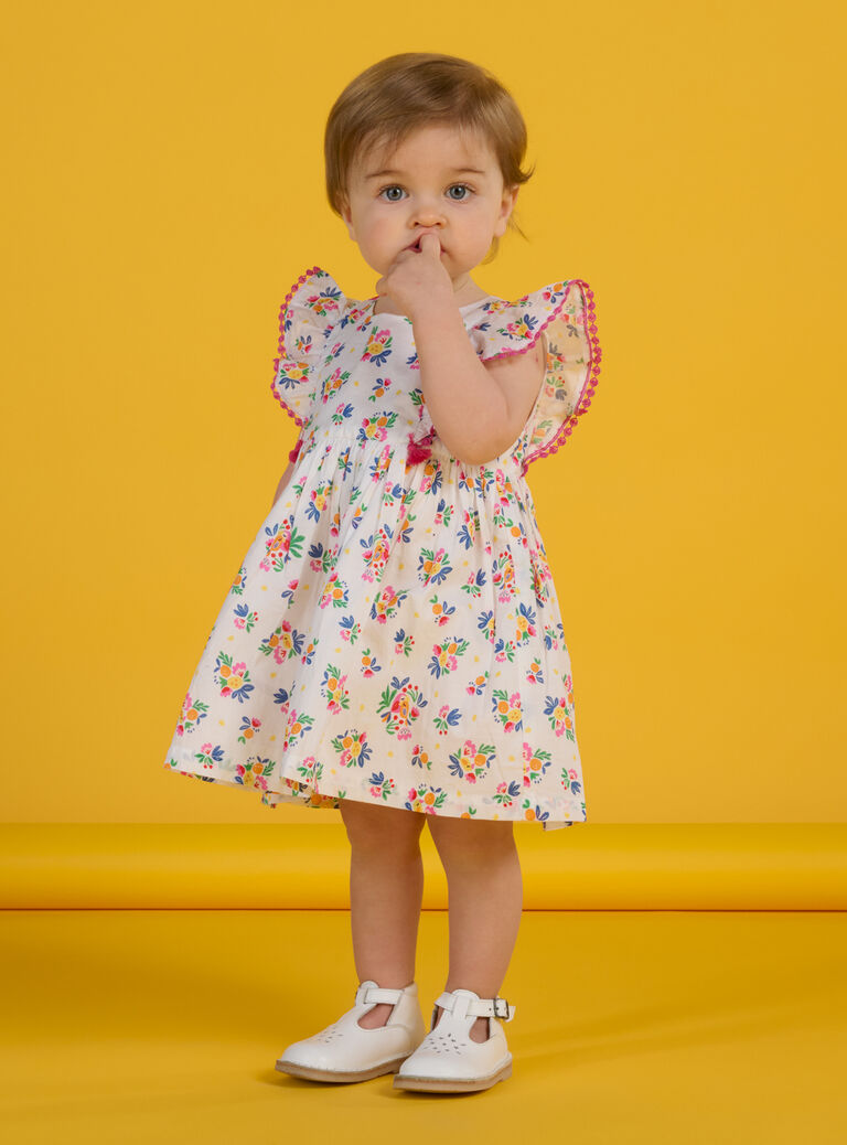 Robe blanche à imprimé fleuri