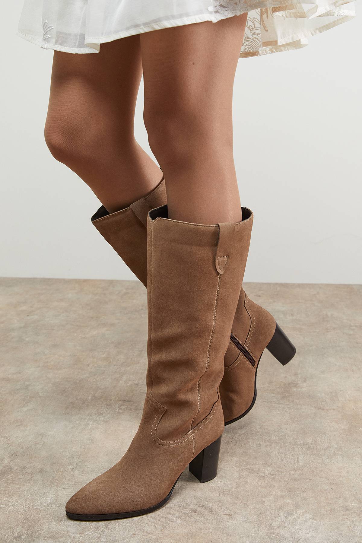 Oasis Bottes Hautes à Talon Bloc Kresta en Daim