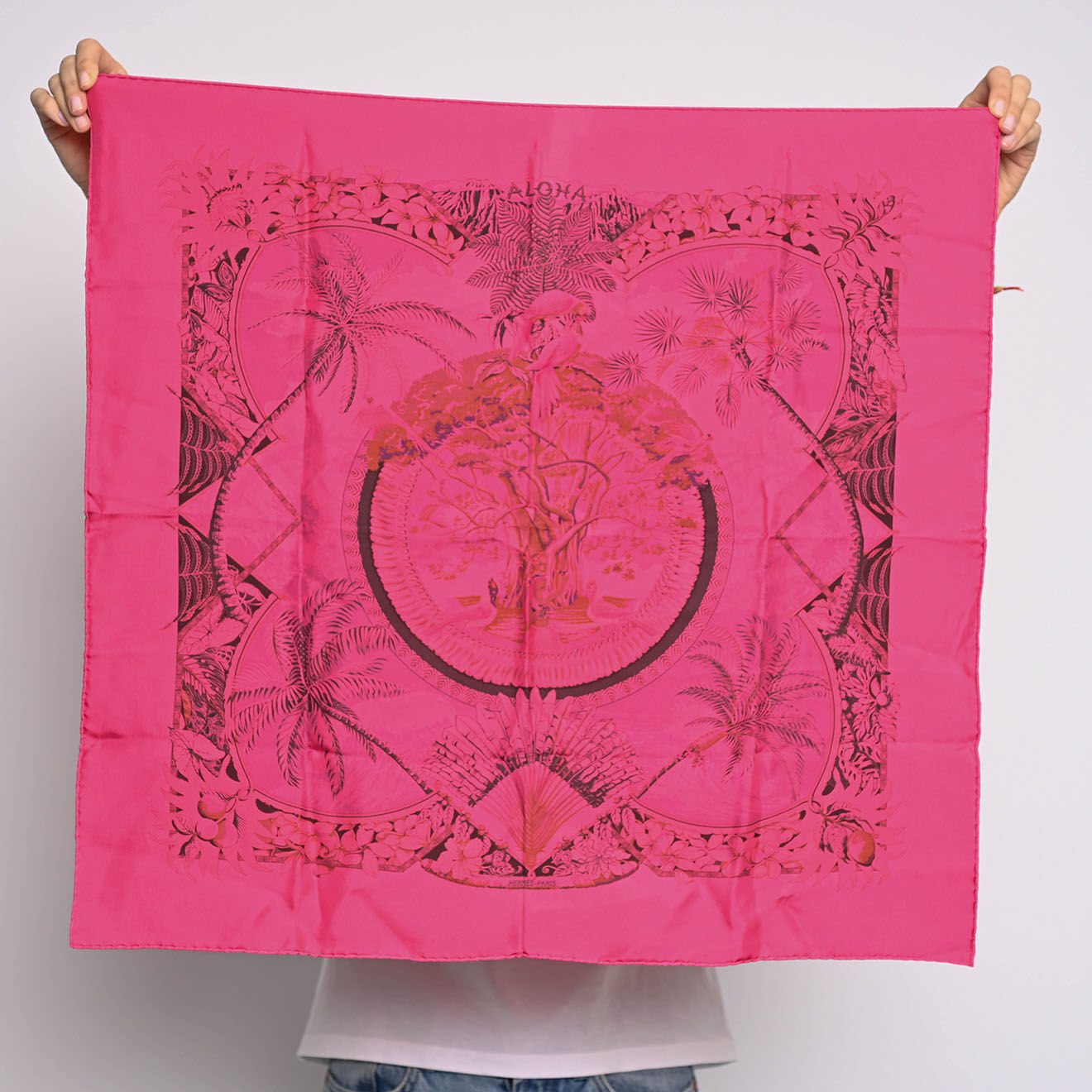 Hermès Carré de Soie Aloha rose - Très bon état - 70x70 cm
