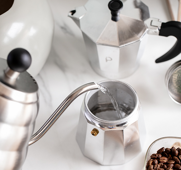 Cafetière italienne - Duna - 9 tasses / 45 cl + offre cadeau - PYLANO