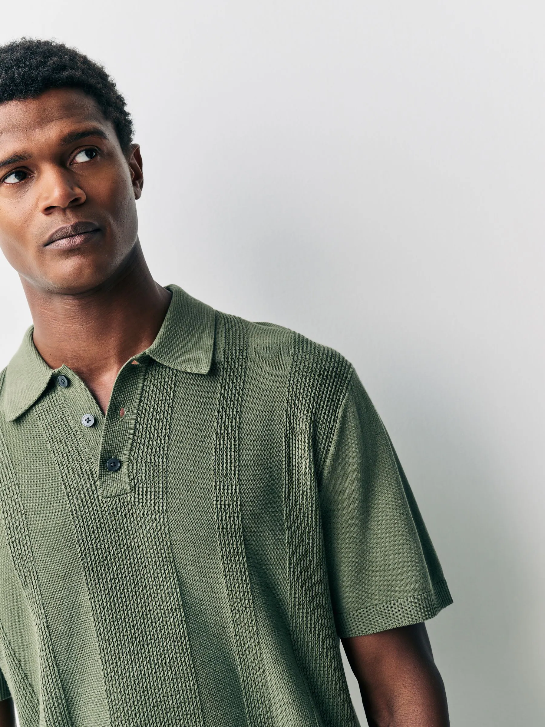Groen - Regular-fit poloshirt met textuur, hoog katoengehalte, korte mouwen en gebreid