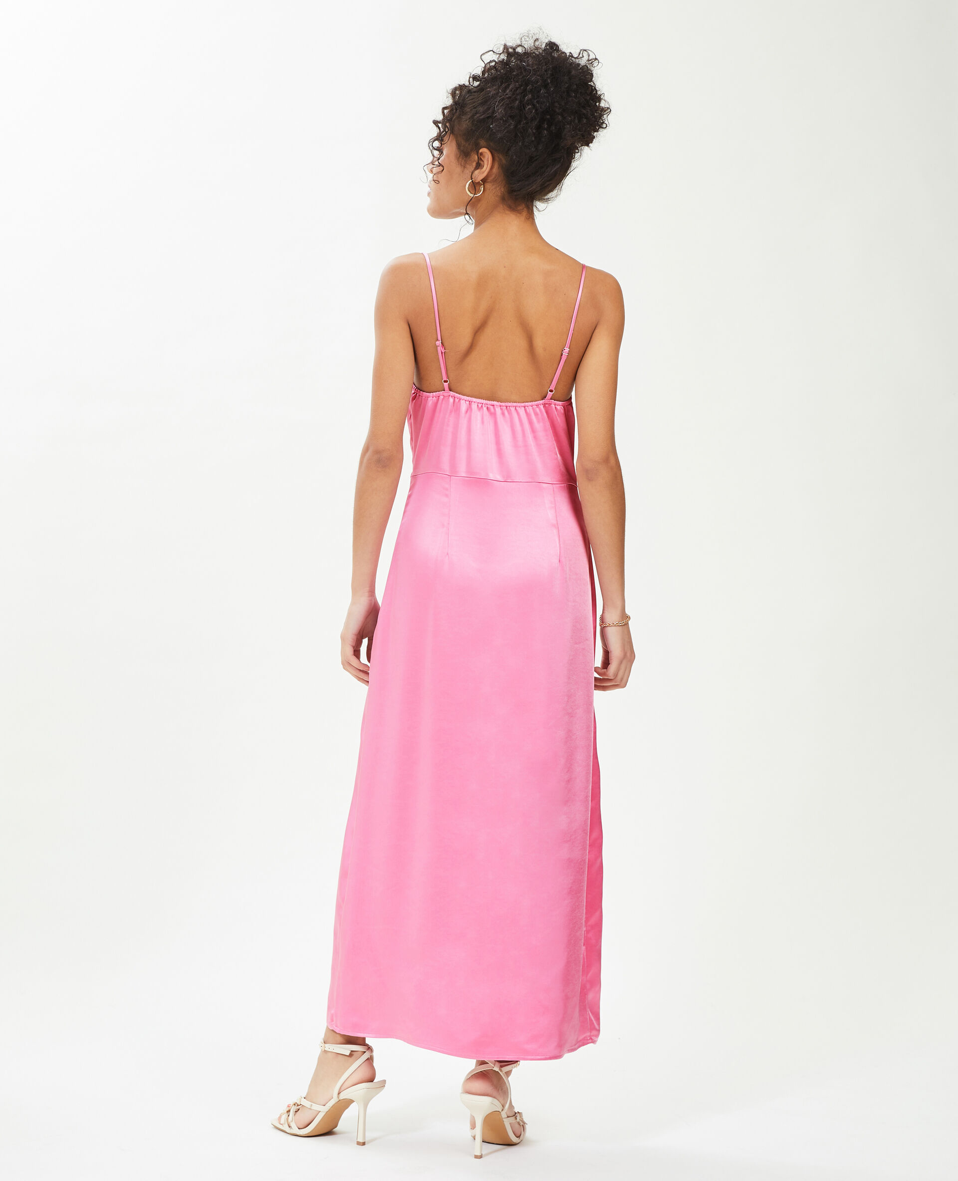 Robe longue tissu satiné encolure bénitier - Rose