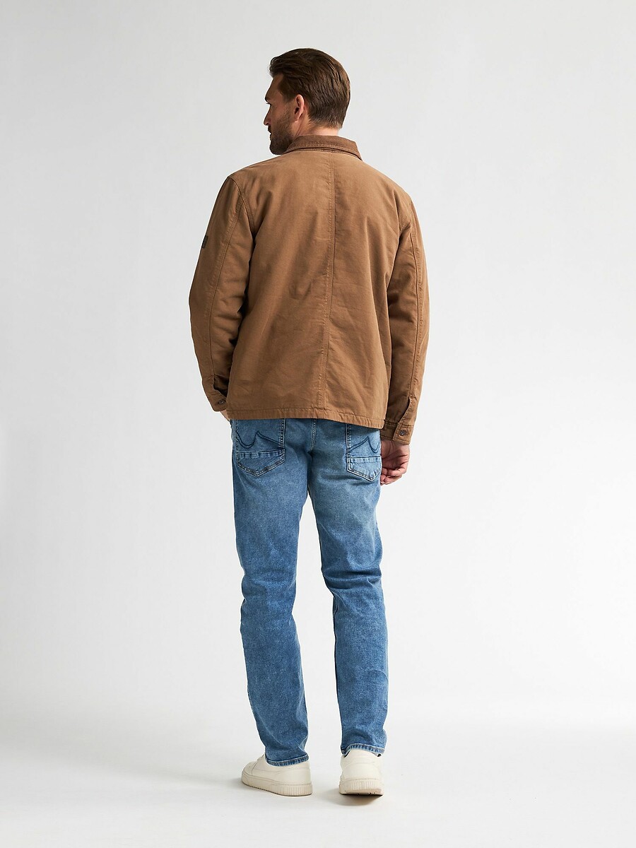 INDÚSTRIAS PETROLÍFERAS<br>Jaqueta com gola de camisa