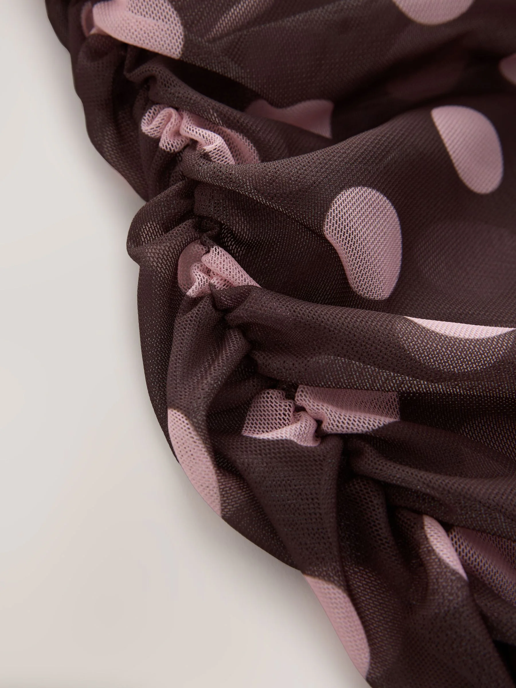 Chocolade Bruin/Roze met stippen - Top met lange mouwen, gerimpelde zijkanten en mesh