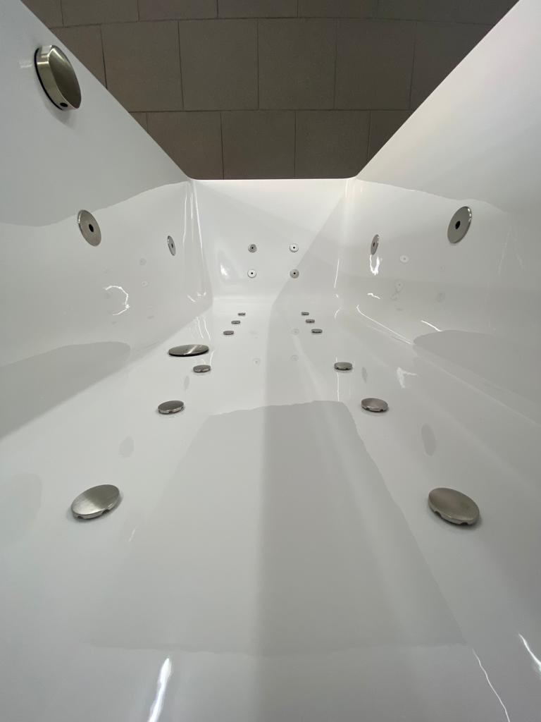 Lambini Designs Round bubbelbad 190x90cm elektronisch 6 4 2 hydrojets en 12 aerojets RVS