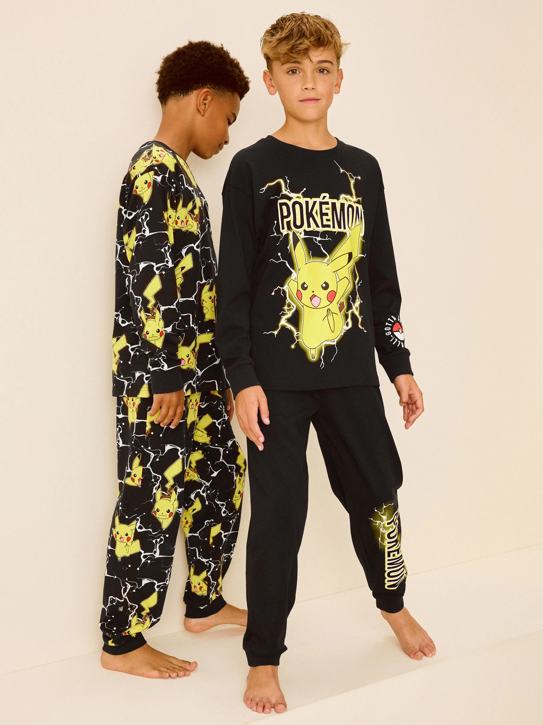 Pokémon geel/zwart - Verpakking van 2 pyjama's met lange mouwen (4-16 jr)