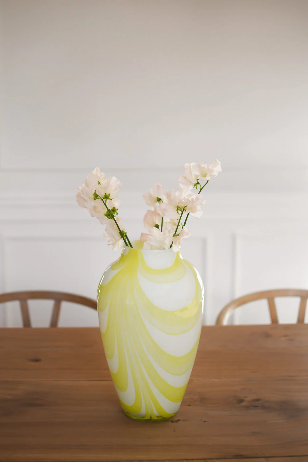 Bahne Interior  Vase med brede swirl striber, gul - H35 cm.