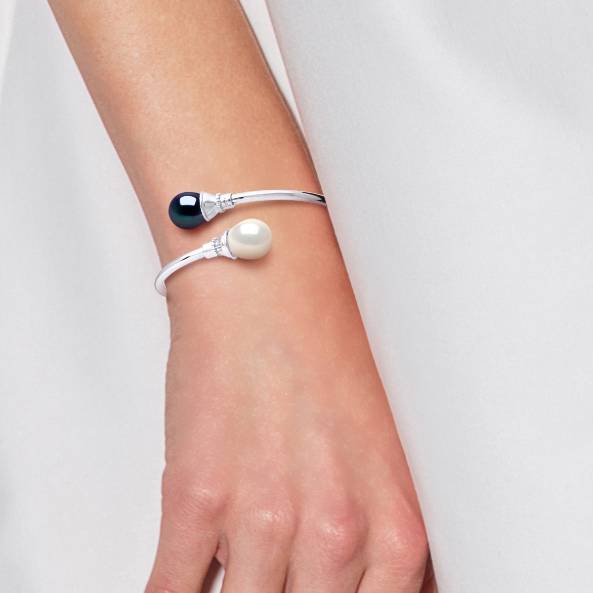 Bracelet TOI & MOI Perles d'Eau Douce 11-12 mm Blanches et Noires Argent 925