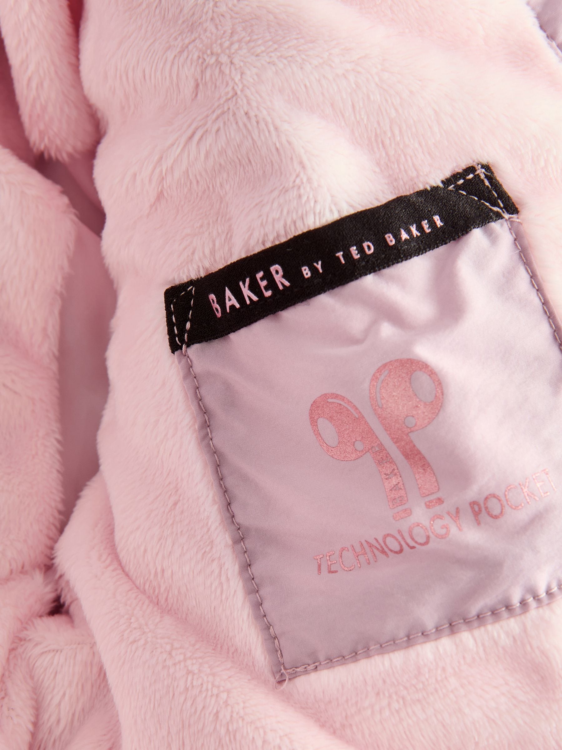Roze - Baker by Ted Baker - Regenbestendige gewatteerde jas met strikzak en V-vormige print