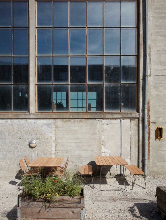 Fritz Hansen Lilium tuintafel 160x90