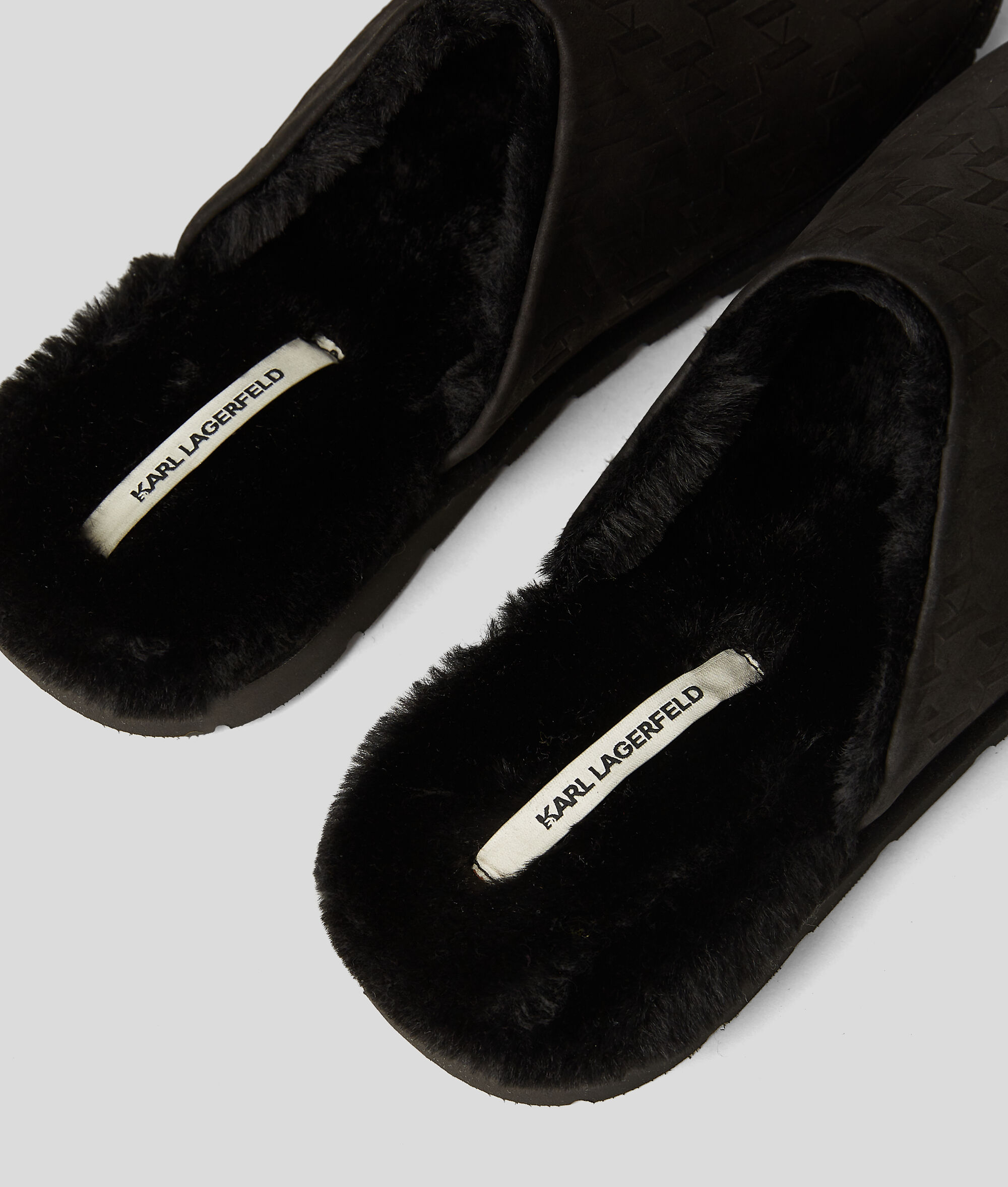 Chausson Salon KL Monogram
