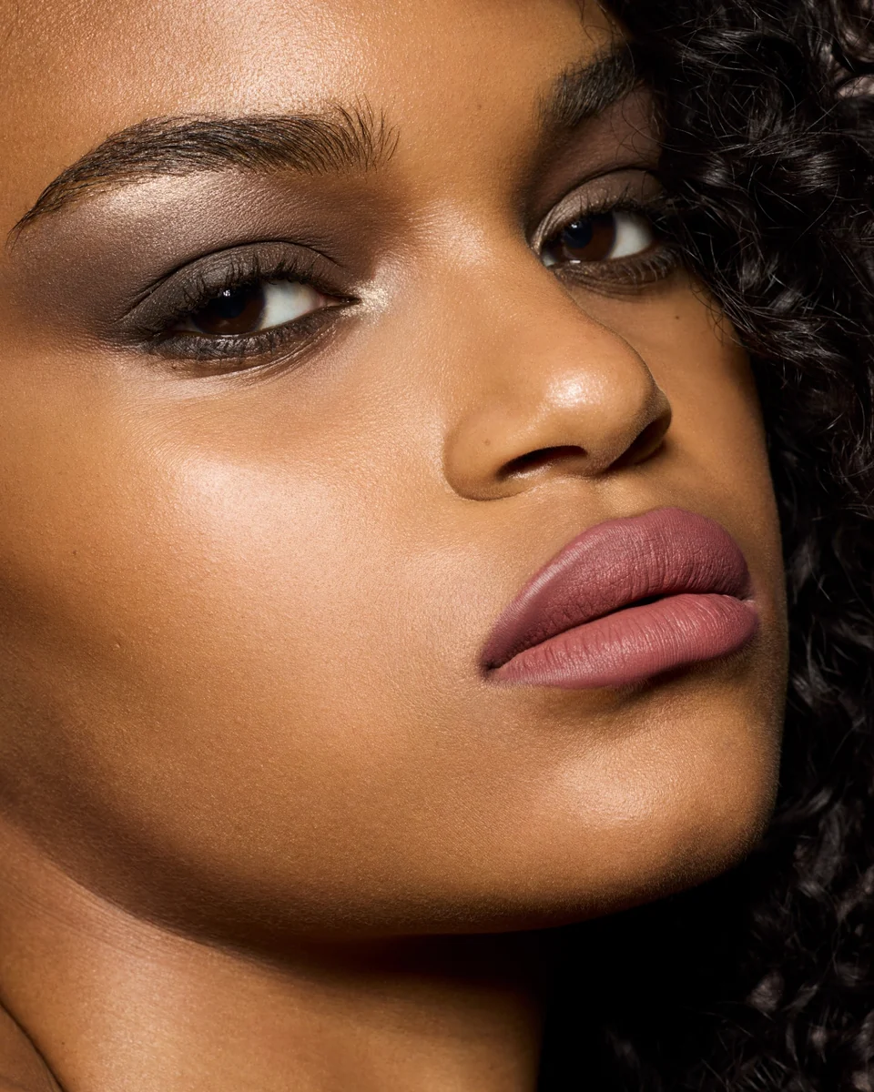 Stunna Lip Paint Longwear Fluid Lip Color