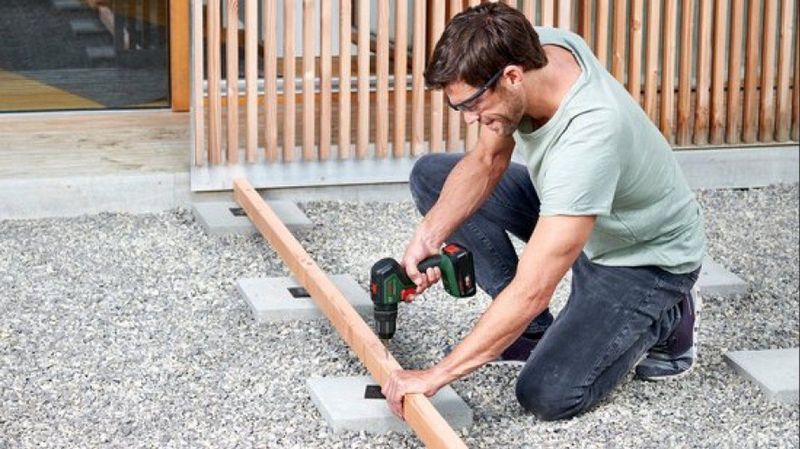 Bosch UniversalImpact 18V-60 - Accuklopboorschroevendraaier - Met 18 V Li-Ion accu (2.0 Ah) en lader