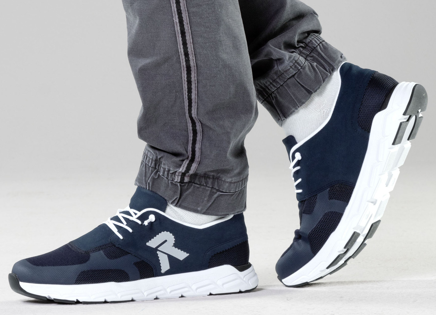 Rieker Sneaker mit elastischer Zierschnürung