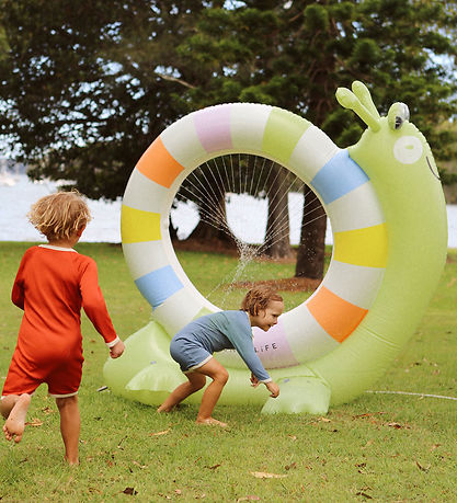 SunnyLife Sprinkler - 180x165 cm - Giant Schnecke - Into The Wil