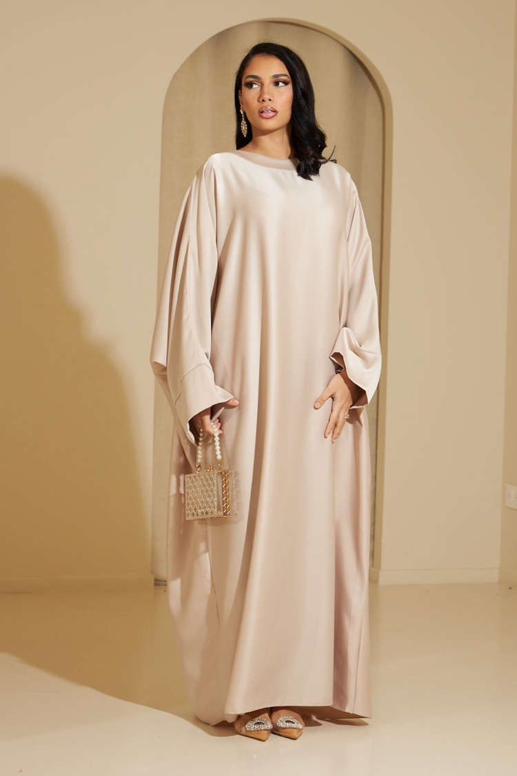 Abaya beige ample satinée